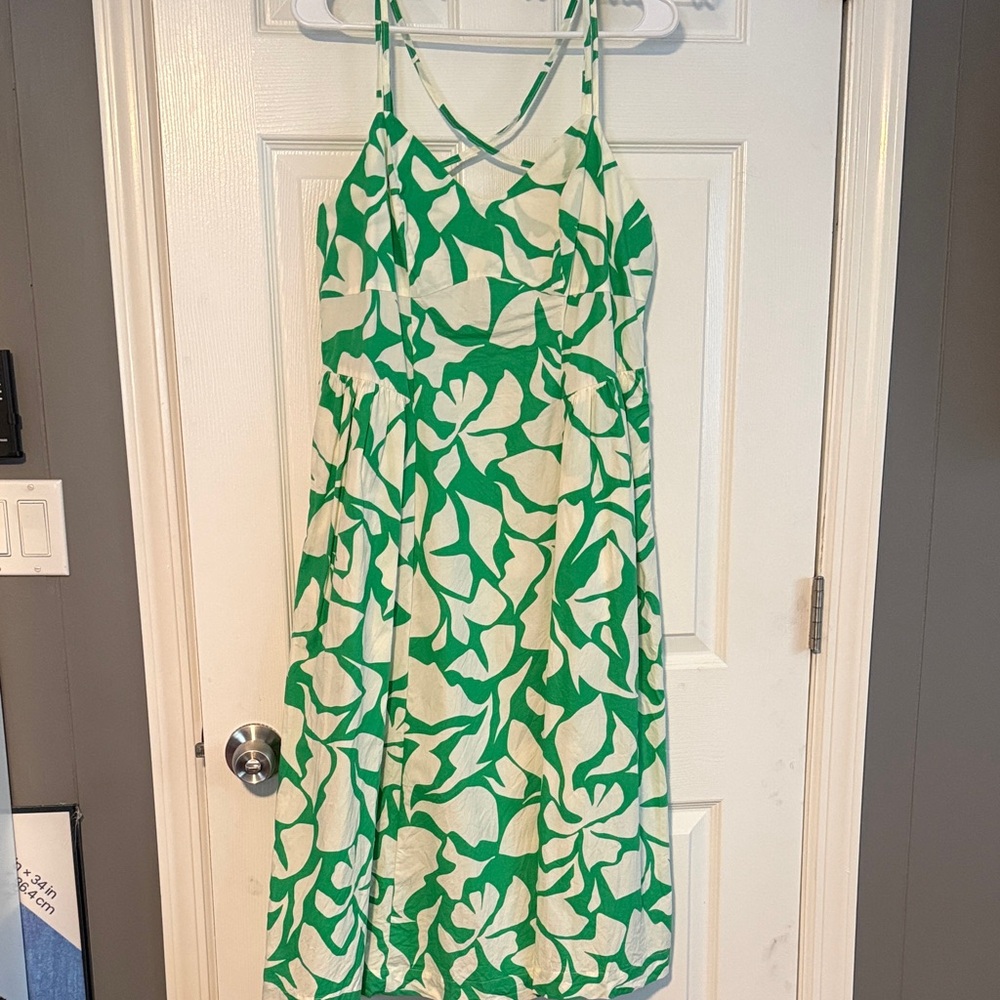 Green and White Floral Women's Dress